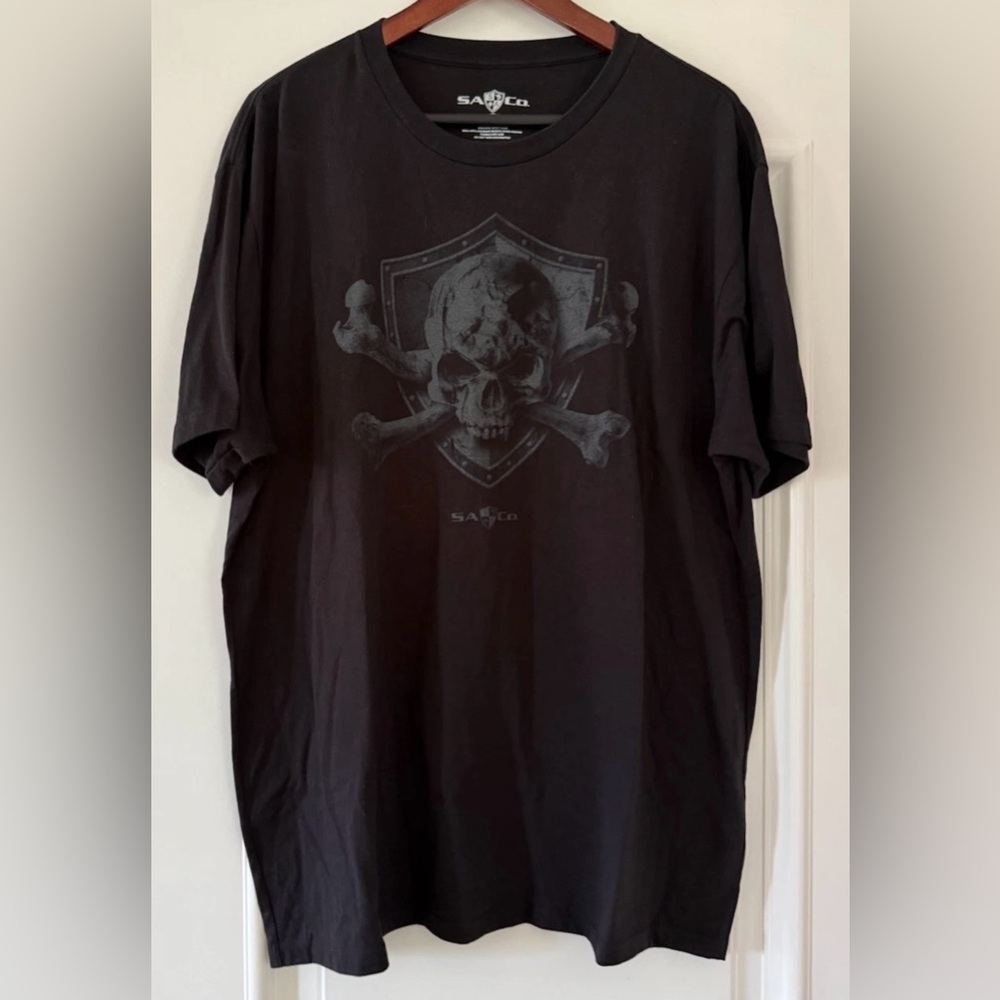 SA CO Black Short Sleeve T-Shirt Skull and Crossbones Size XL Punk Goth Rock